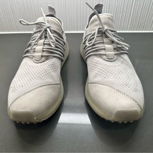 Lane Eight Men’s size 8.5 workout shoes